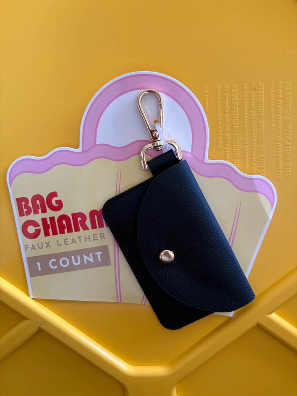 🌺 New Black Faux Leather Bag Charm Key Holder with Gold Hardware